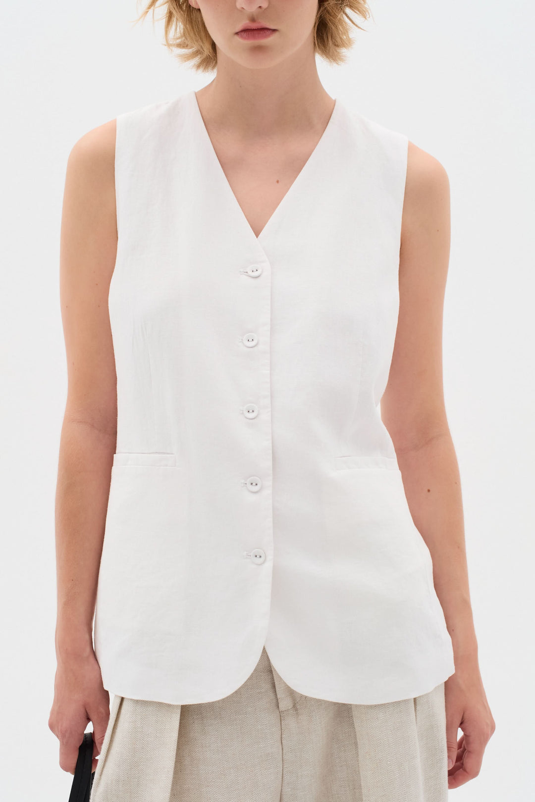 Farida sleeveless jacket