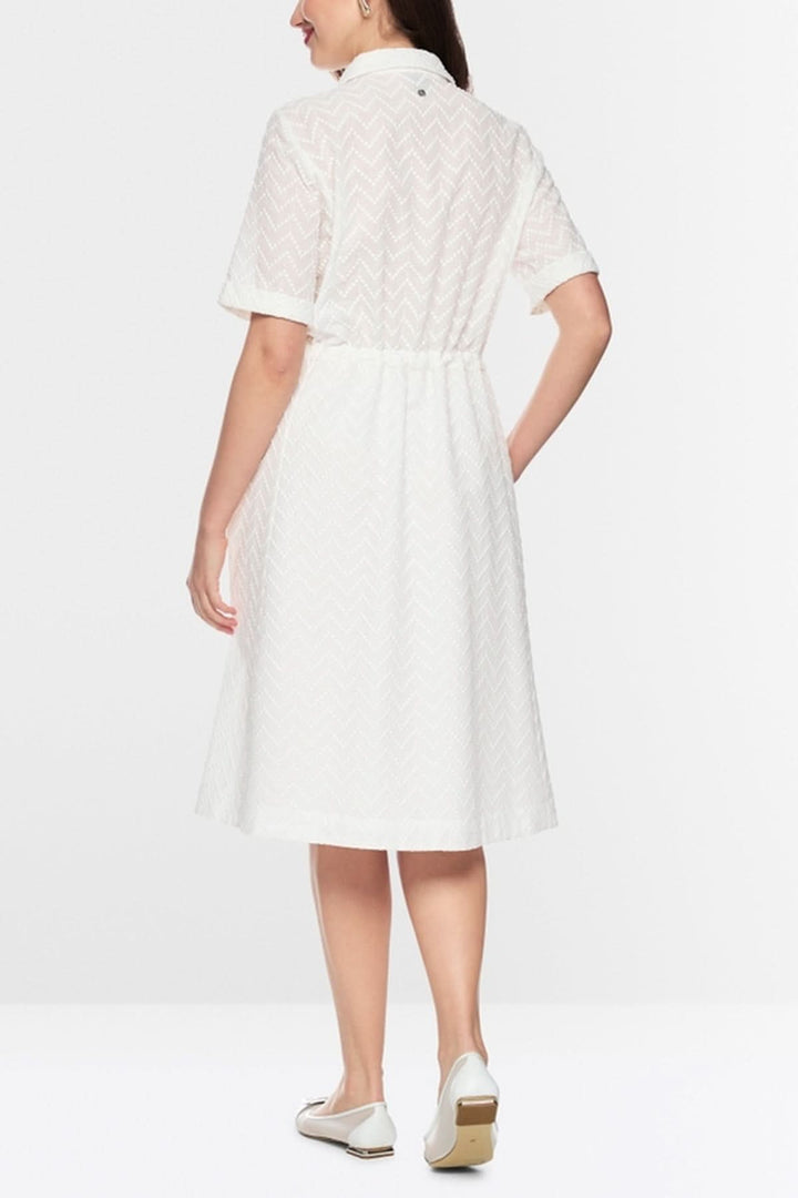 Robe en coton avec cordon vue de dos, idéale pour un style élégant et structuré au quotidien.