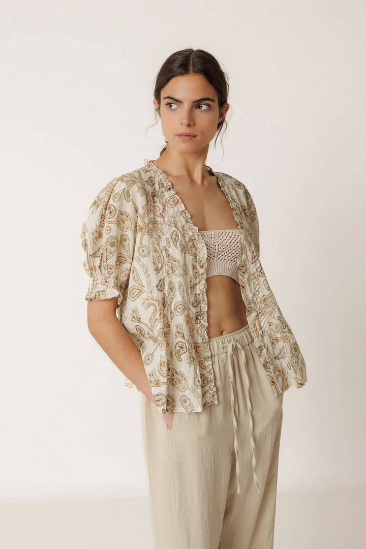 Flowy printed blouse with short sleeves