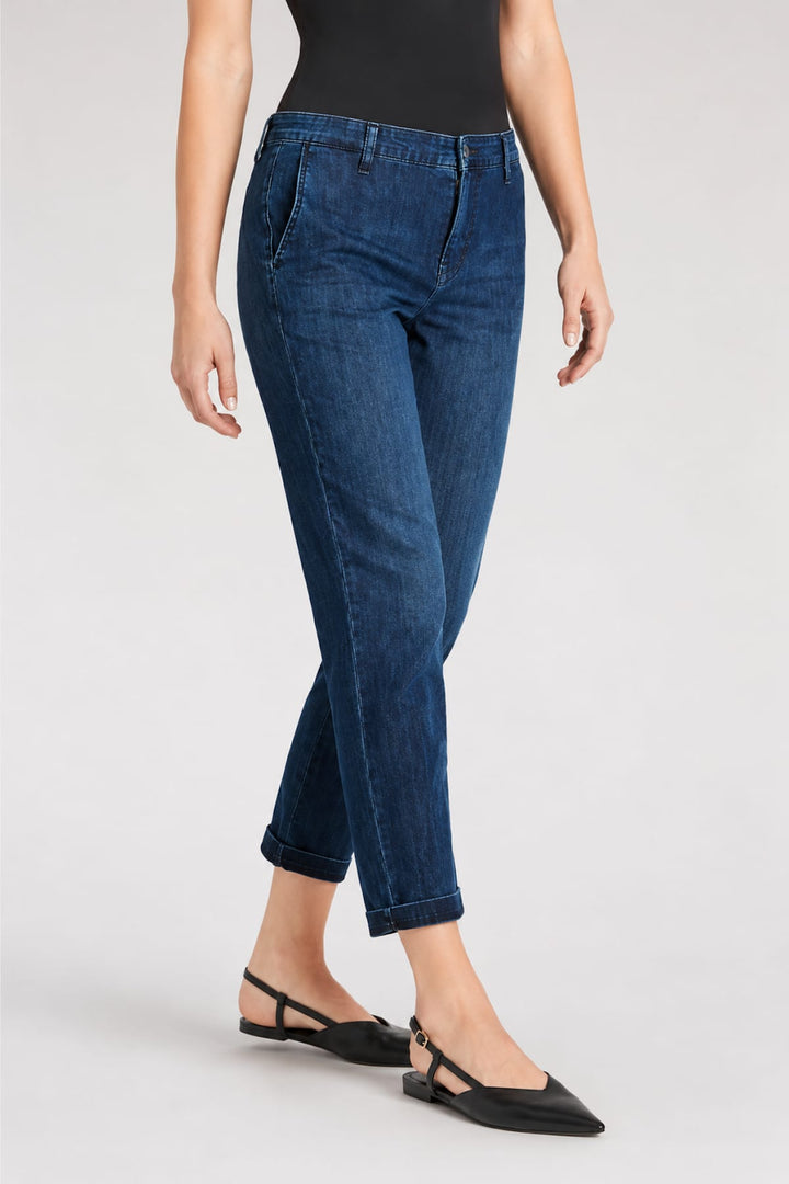 Side view of stretchy Mac Jeans for women in black denim with pockets - Valérie Simon
