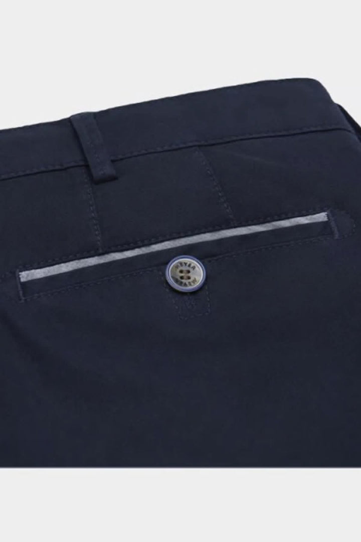 Pantalon chino Roma à coupe ajustée vue de face pour homme Meyer