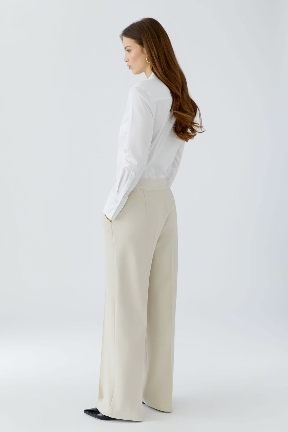Vue de côté pantalon large Oui pour femme gris avec ceinture Valérie Simon