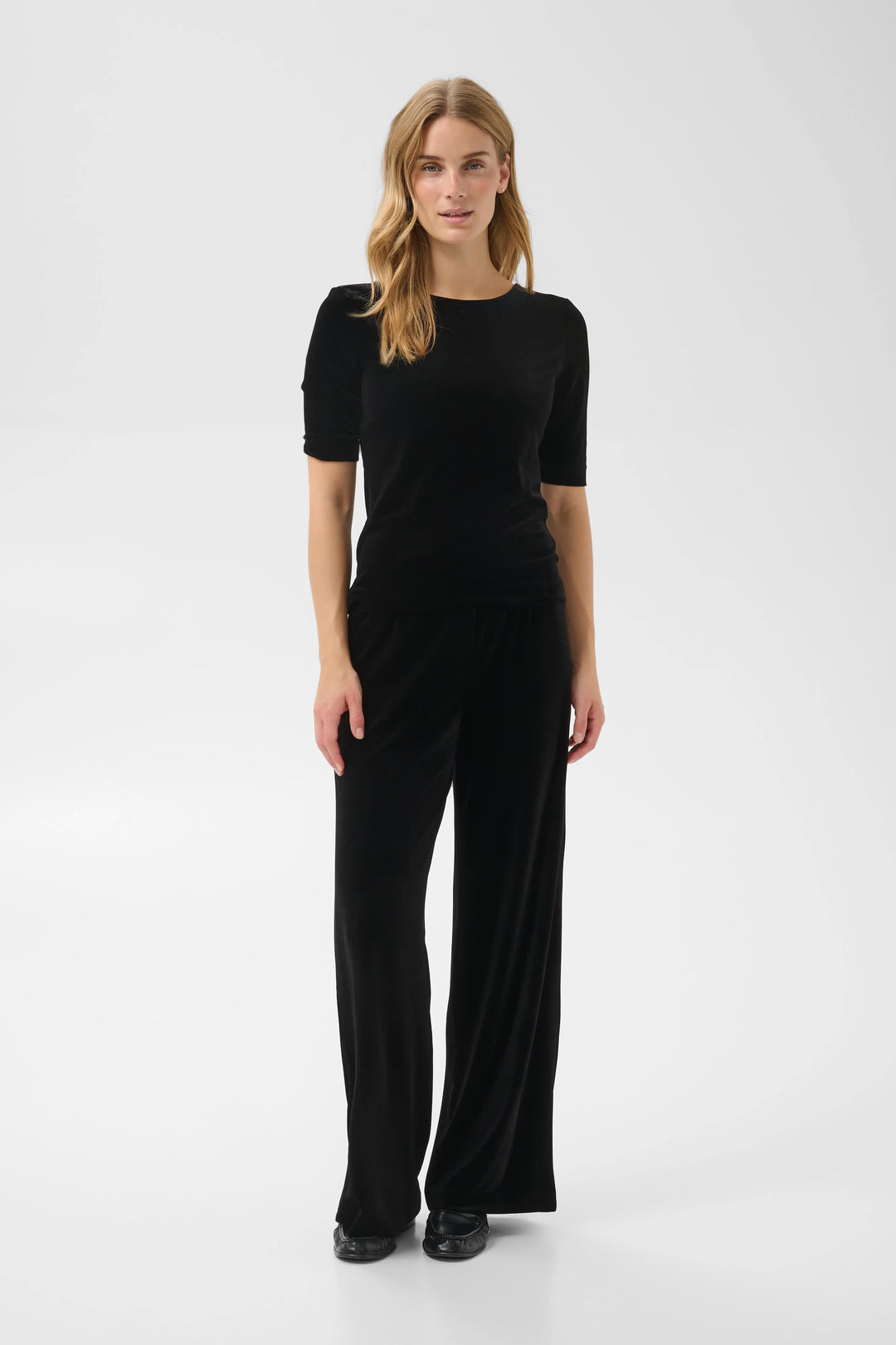 Pantalon habillé Dhanyo à jambes larges et fluides pour femme Part Two