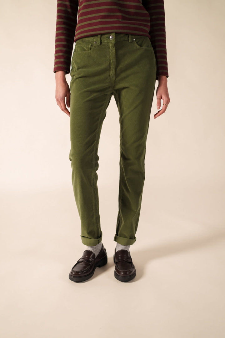 Vue de côté pantalon en velours beige Saint James pour femme - Valérie Simon