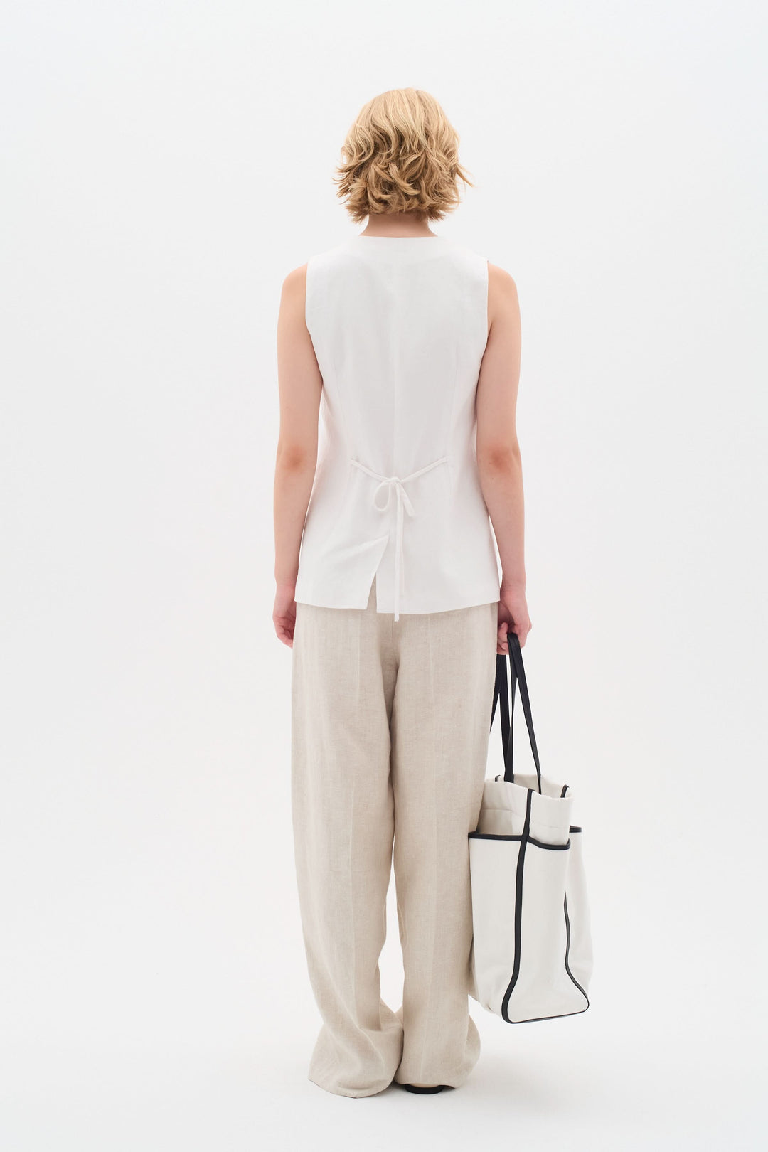Farida sleeveless jacket