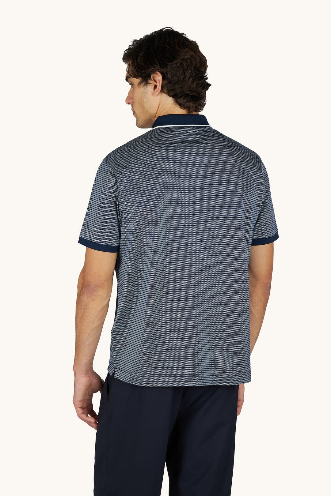 Vue de face polo texturé géométrique Paul and Shark pour homme bleu avec col côtelé - Valérie Simon