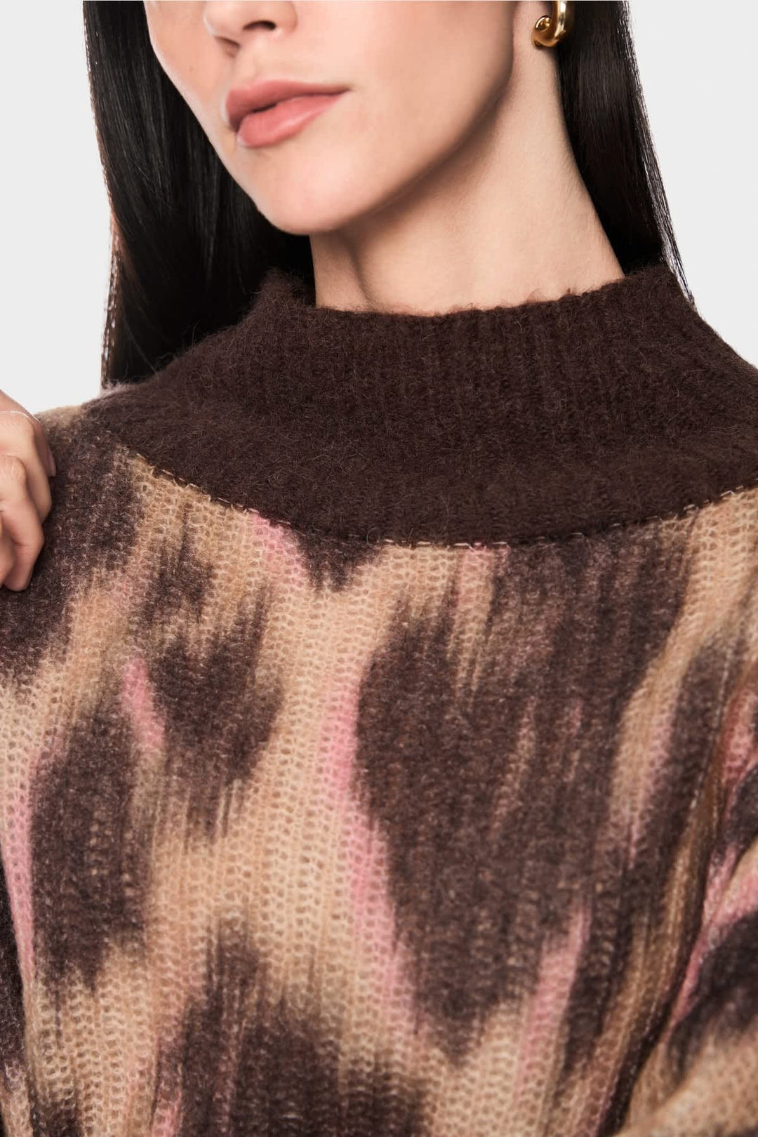 Pull à col montant léopard beige et marron vue de face pour femme Marc Cain