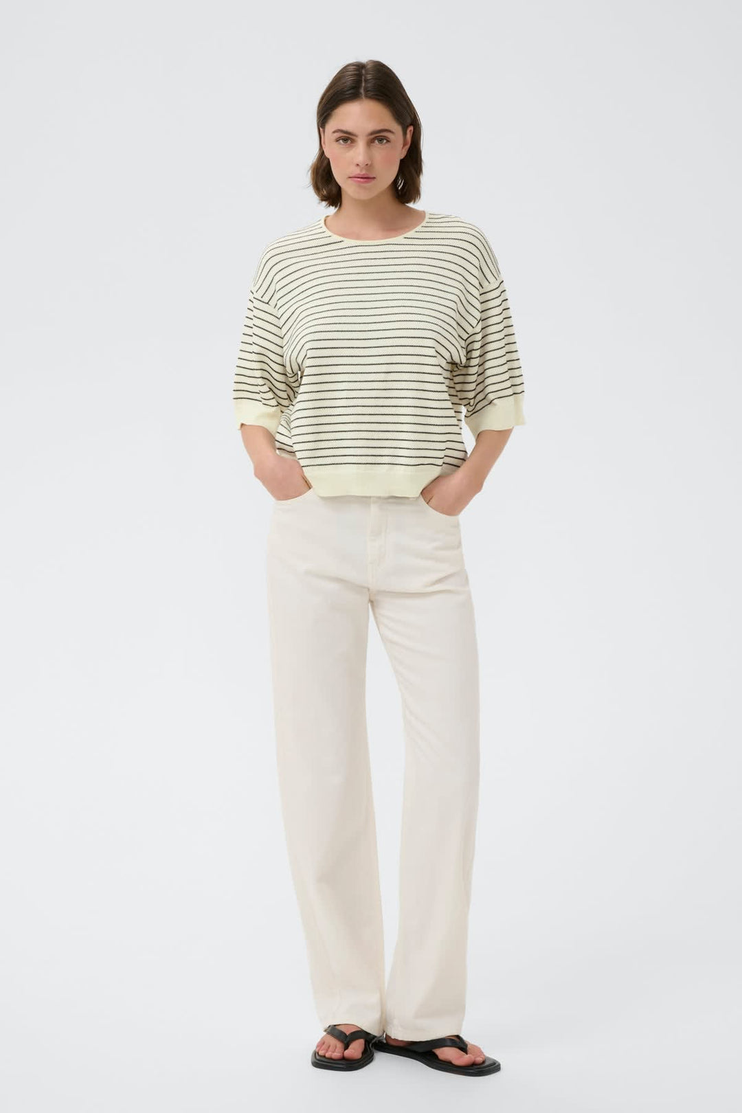 Vue de face pull rayé Inwear femme DANAIW bleu et blanc, col rond - Valérie Simon