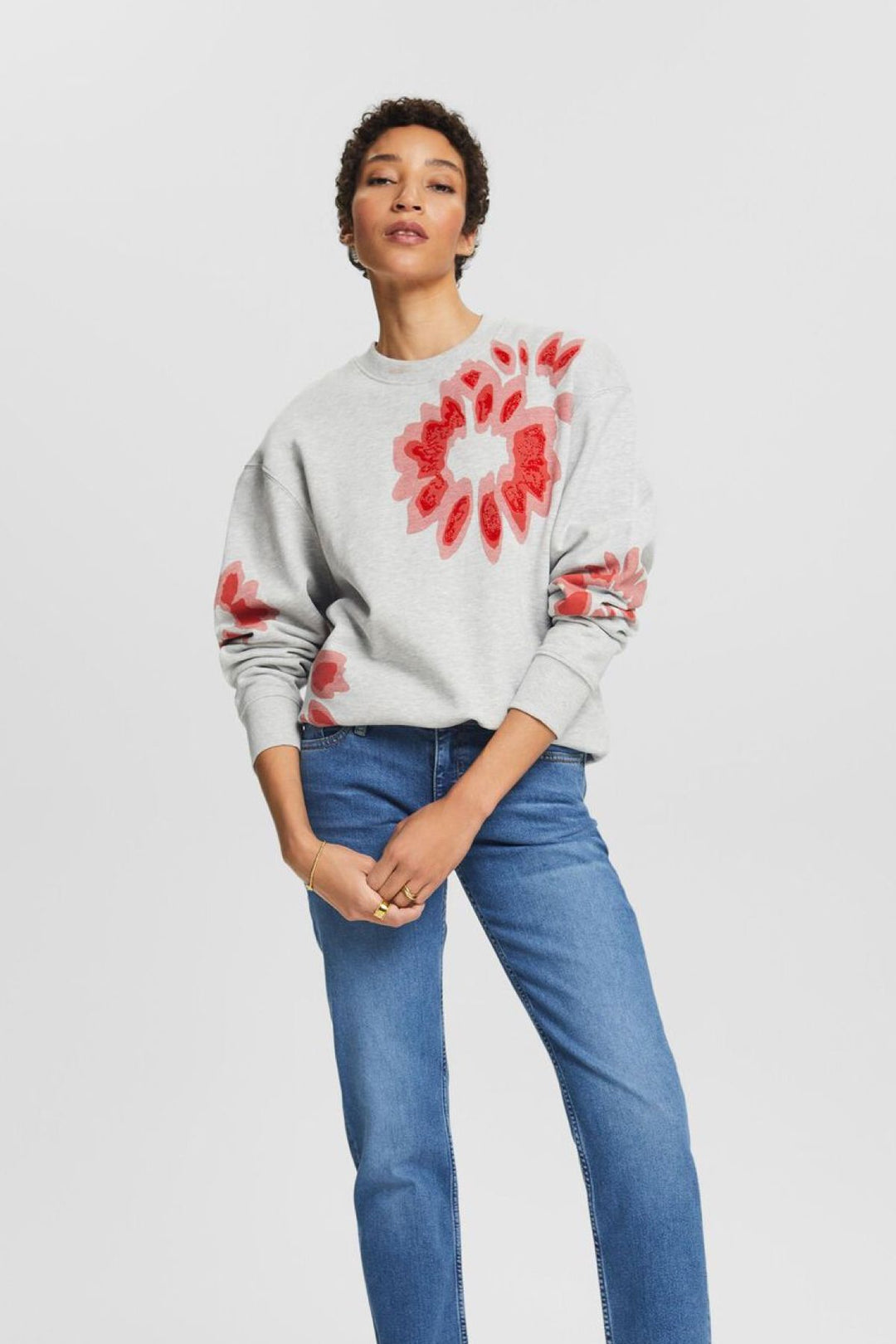 Sweatshirt with flowers