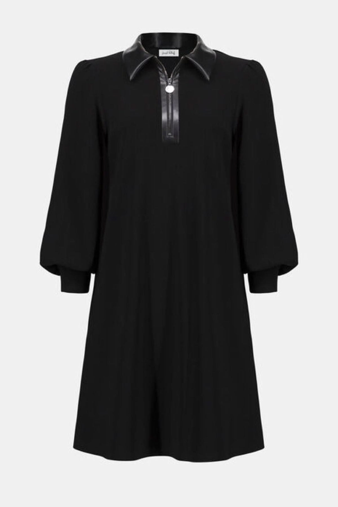 Robe élégante noire à col chemise en similicuir, coupe trapèze avec manches bouffantes et fermeture éclair.