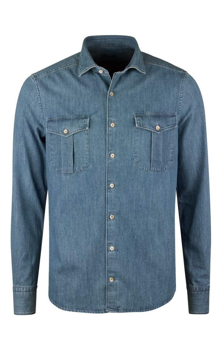 Chemise en denim poches poitrine et boutons nacrés avec col cut away, 100% coton, boutons en nacre, pour un style moderne et raffiné.