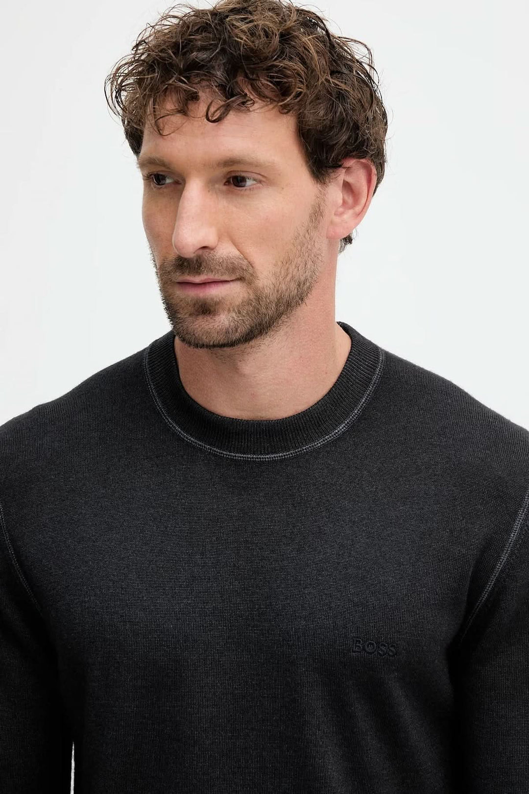 Virgin wool sweater with round neck