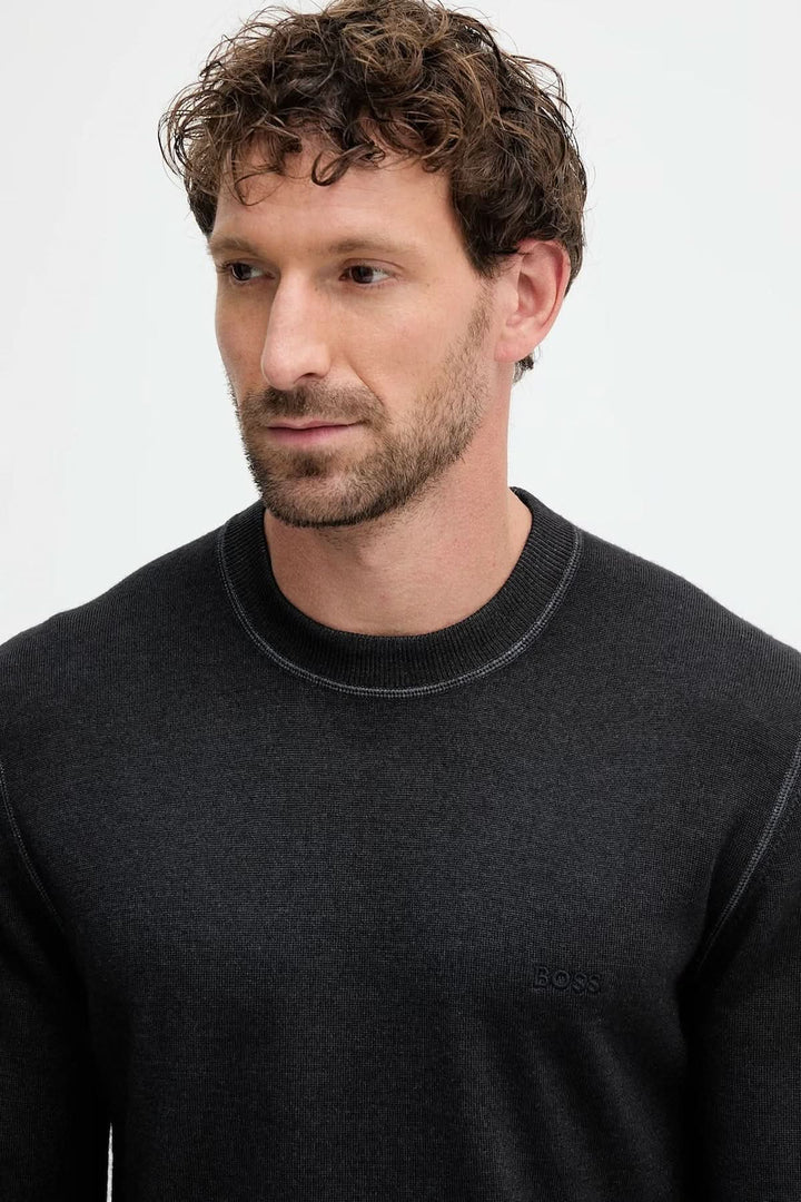 Virgin wool sweater with round neck