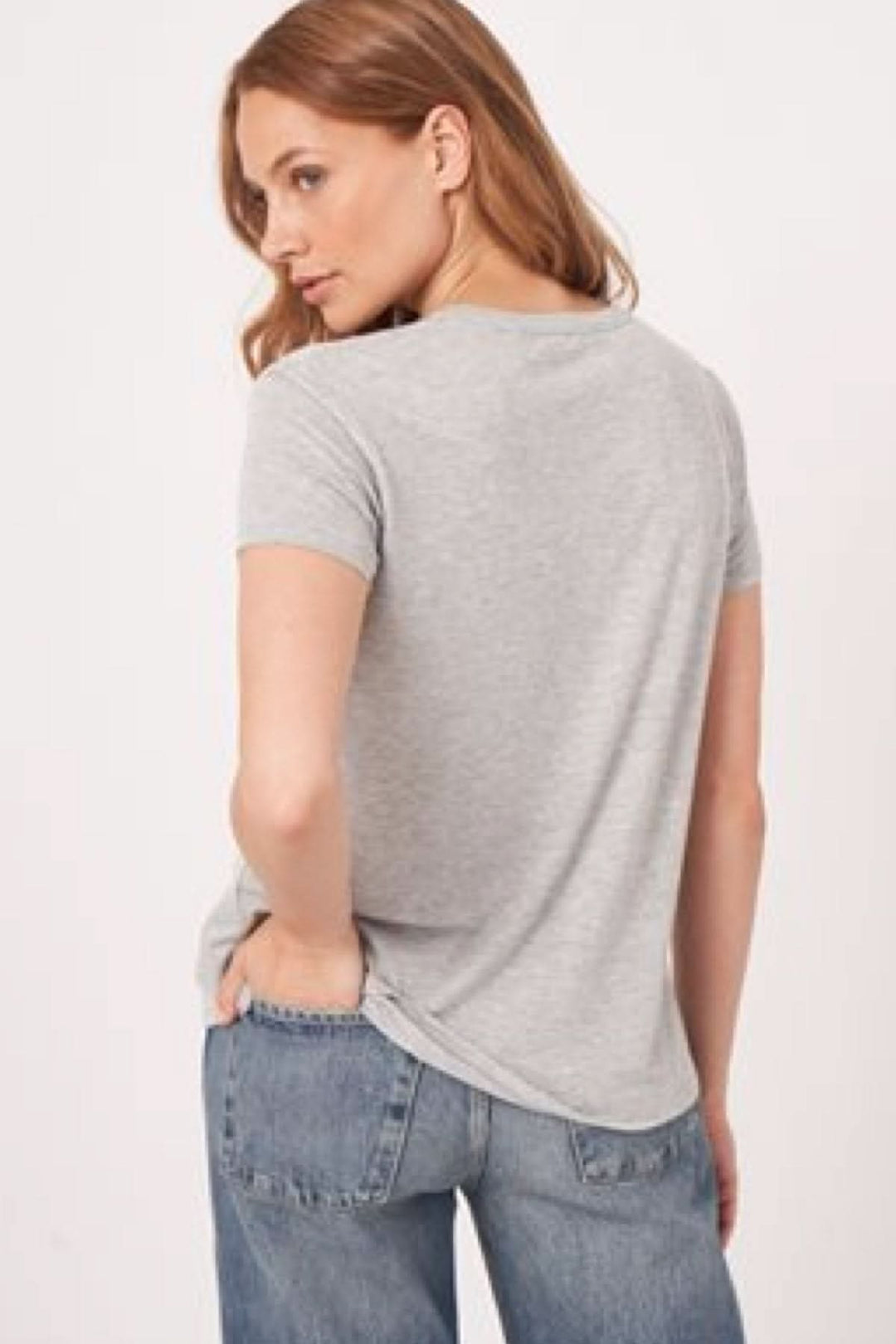 T-shirt col V