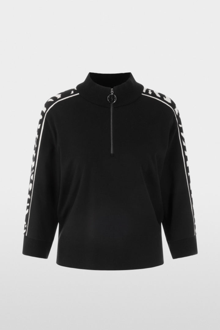 Loose-fitting sweater