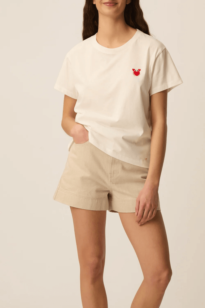 Classic short-sleeve T-shirt with a round neck Fit