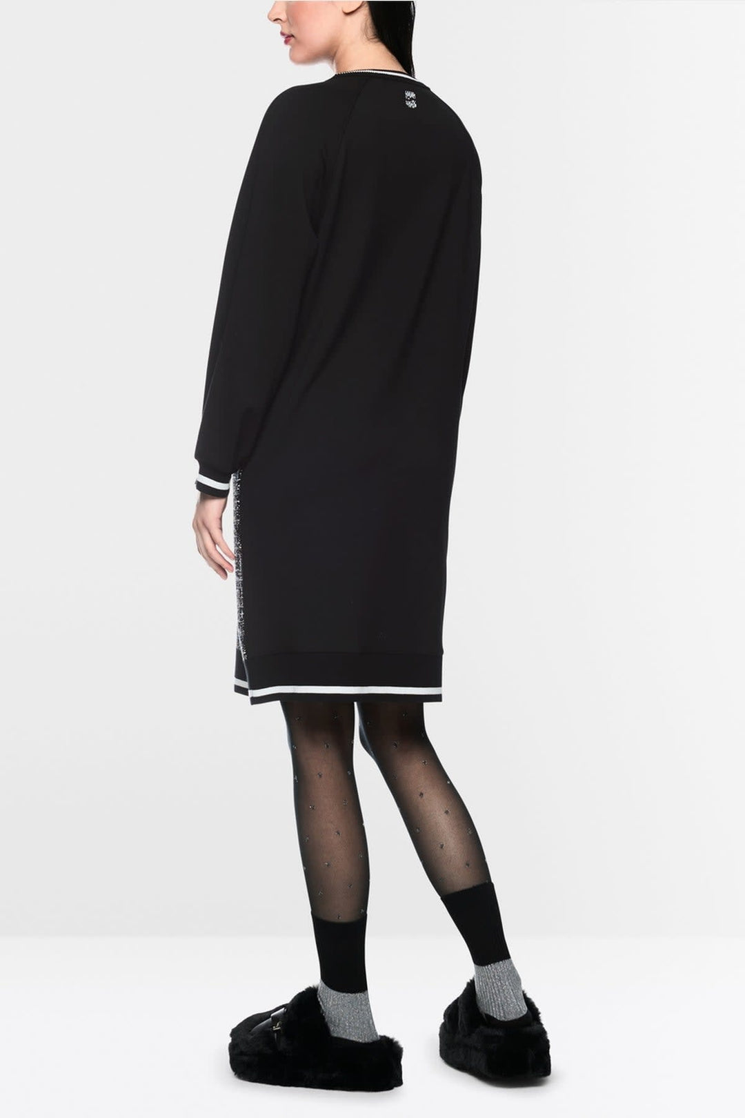 Front view of the women&