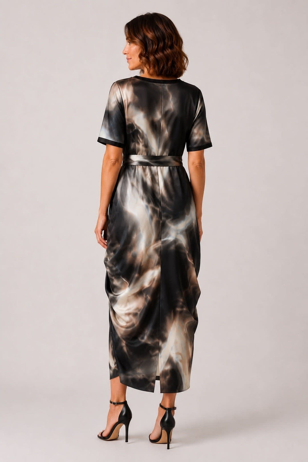 Side view of the Xenia women&