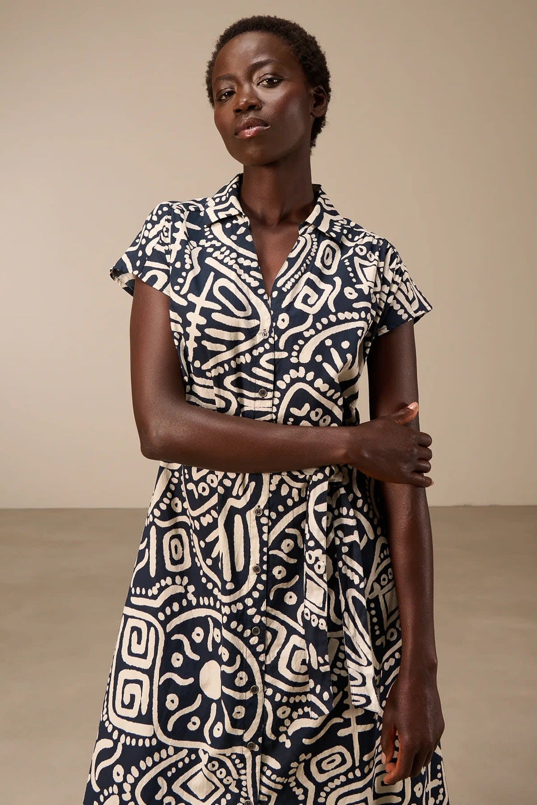 Vue de dos robe longue imprimée multicolore avec manches mi-longues pour femme - Valérie Simon