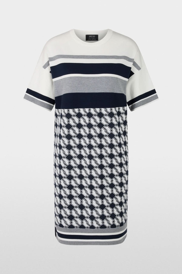 Robe imprimée en maille avec motif graphique en cubes, confortable et décontractée, tricotée en Allemagne.