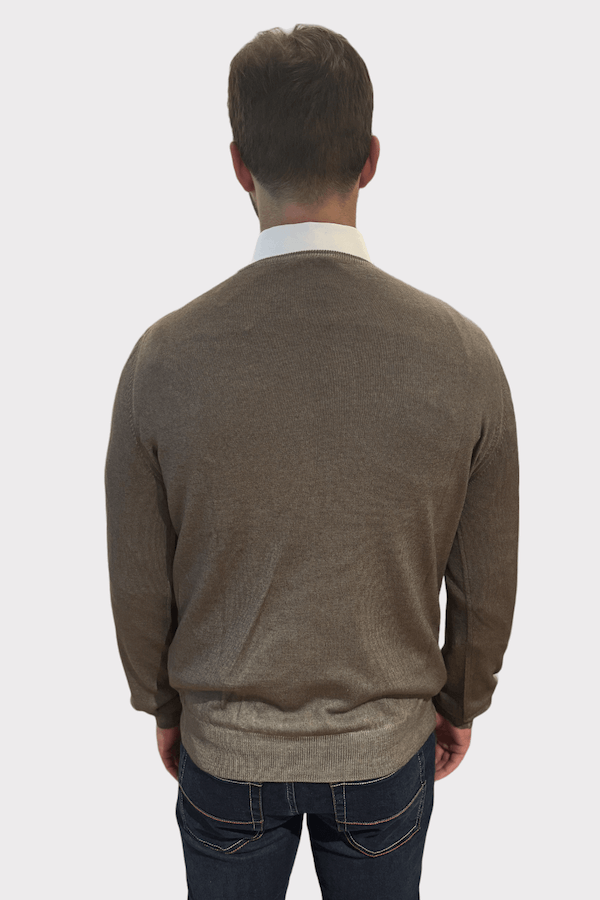 Round neck wool sweater