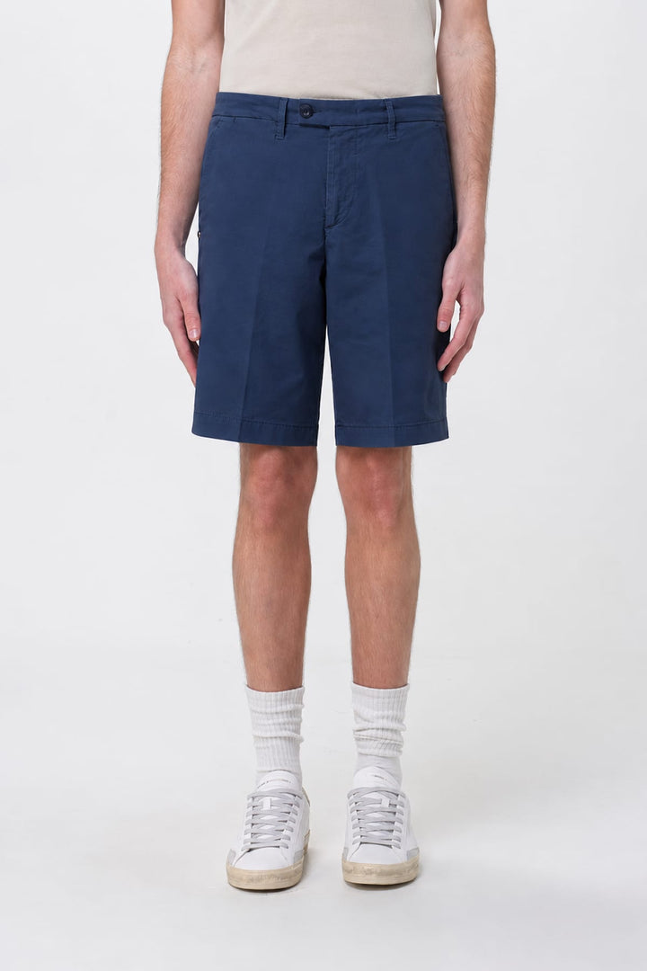 Front view of the REHASH men&