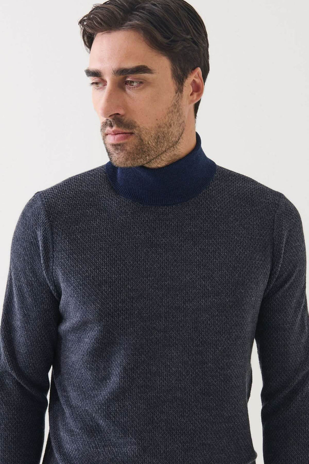 Col roulé texturé en laine mérinos extra-fine