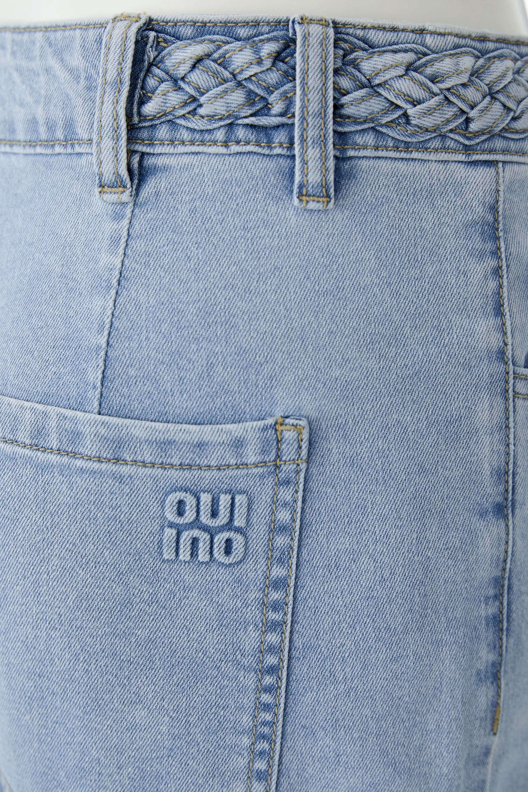 Jean à jambe large avec taille tressée