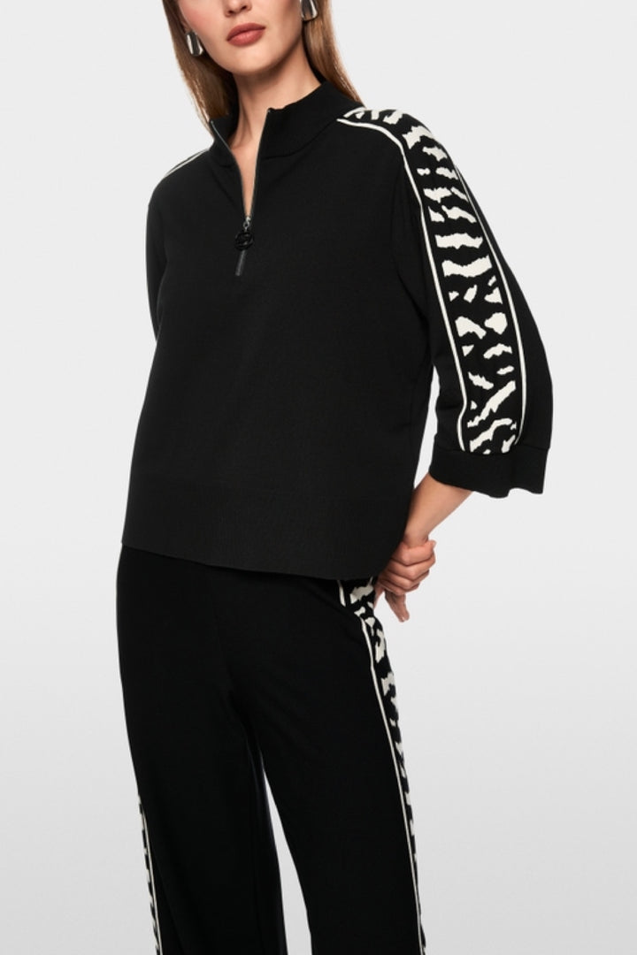 Loose-fitting sweater