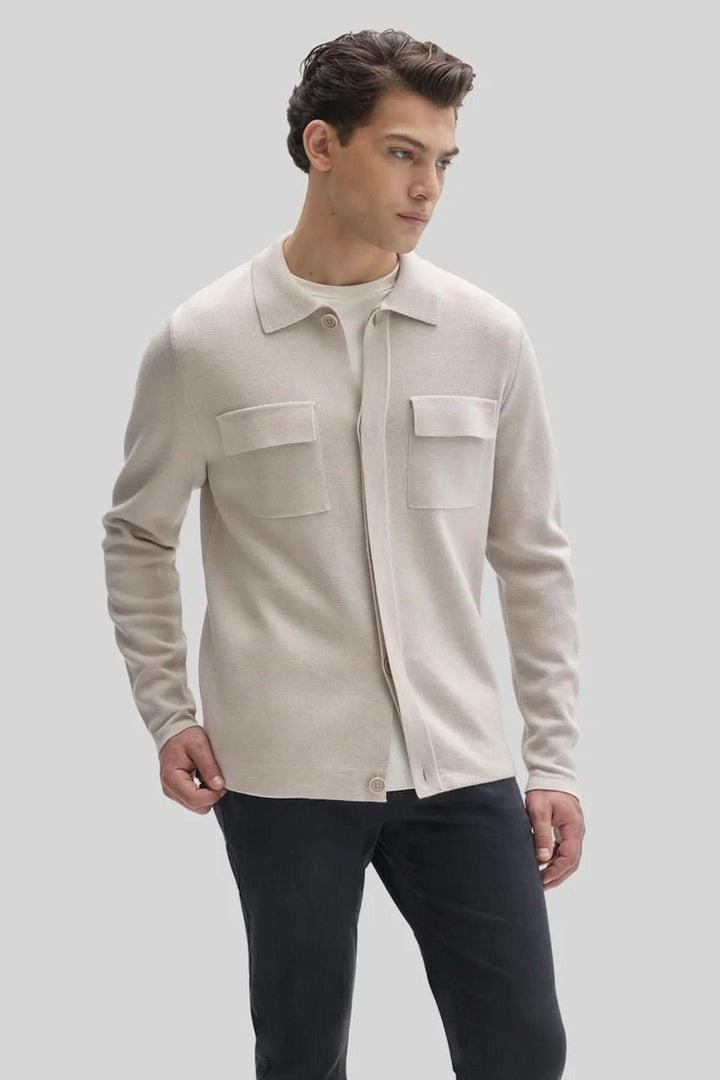 Surchemise en laine mérinos à poches plaquées vue de face pour homme Robert barakett