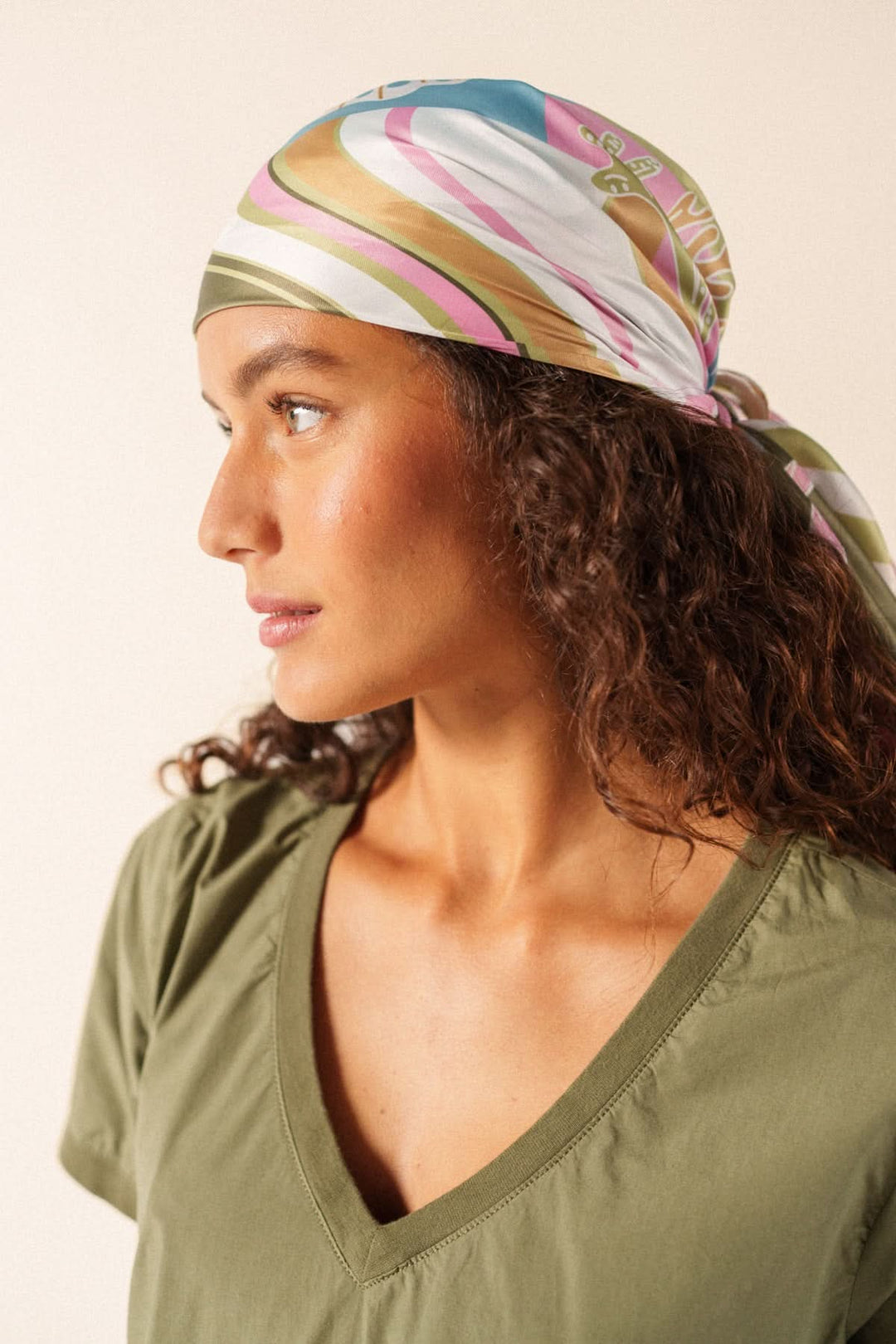 CARRE FOND MARIN scarf