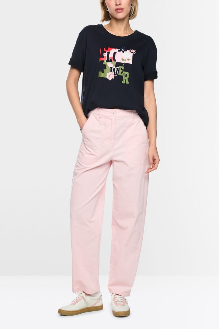 T-shirt à imprimé floral et détails en paillettes vue de face pour femme Marc Cain