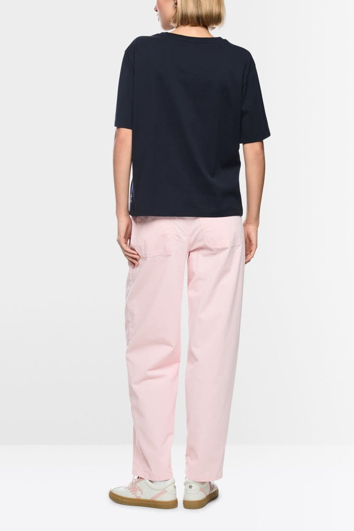 T-shirt à imprimé floral et détails en paillettes vue de face pour femme Marc Cain