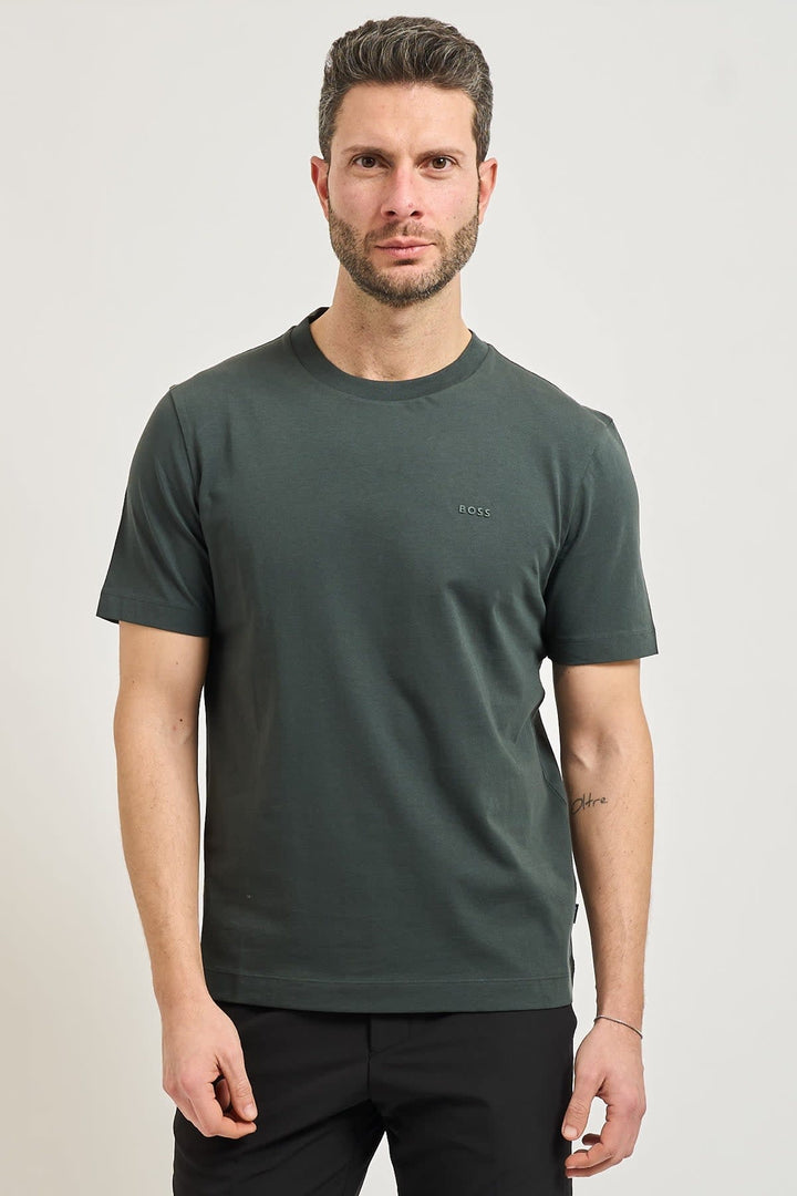 Vue latérale T-shirt essentiel Hugo Boss pour homme blanc avec logo imprimé - Valérie Simon