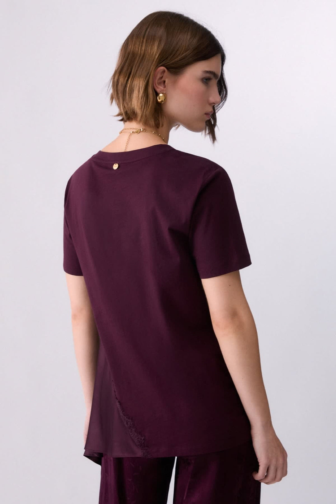 Long t-shirt with satin insert front view for women liujo