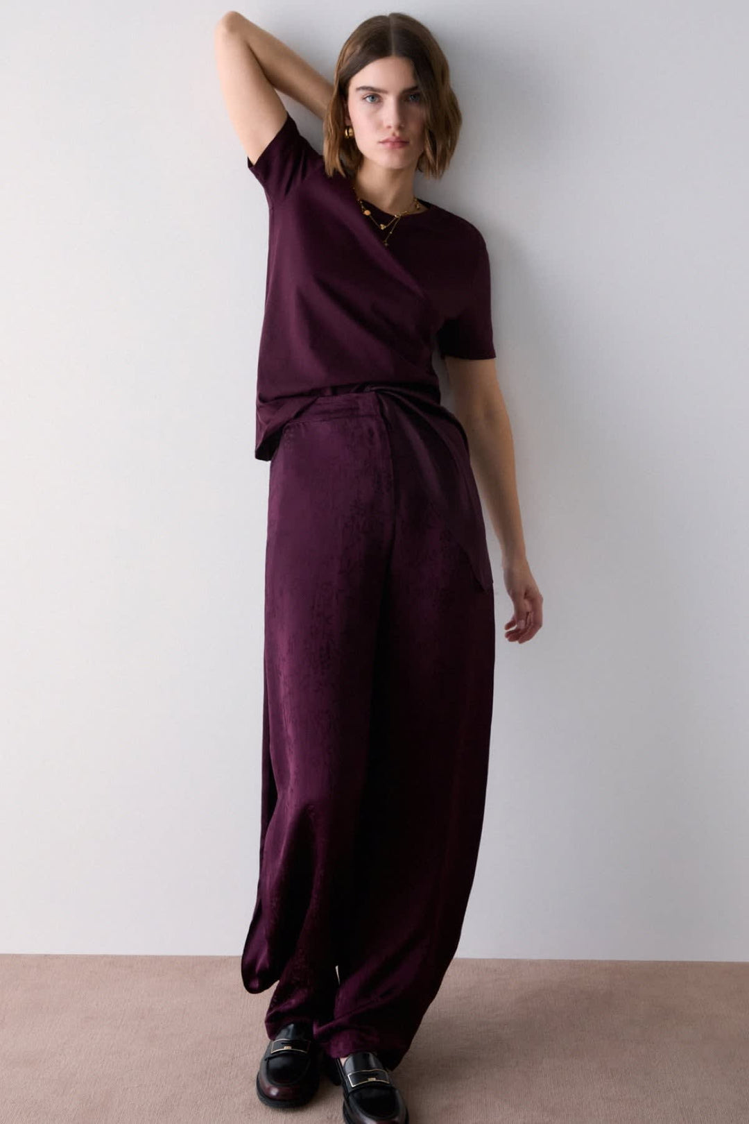 Long t-shirt with satin insert front view for women liujo