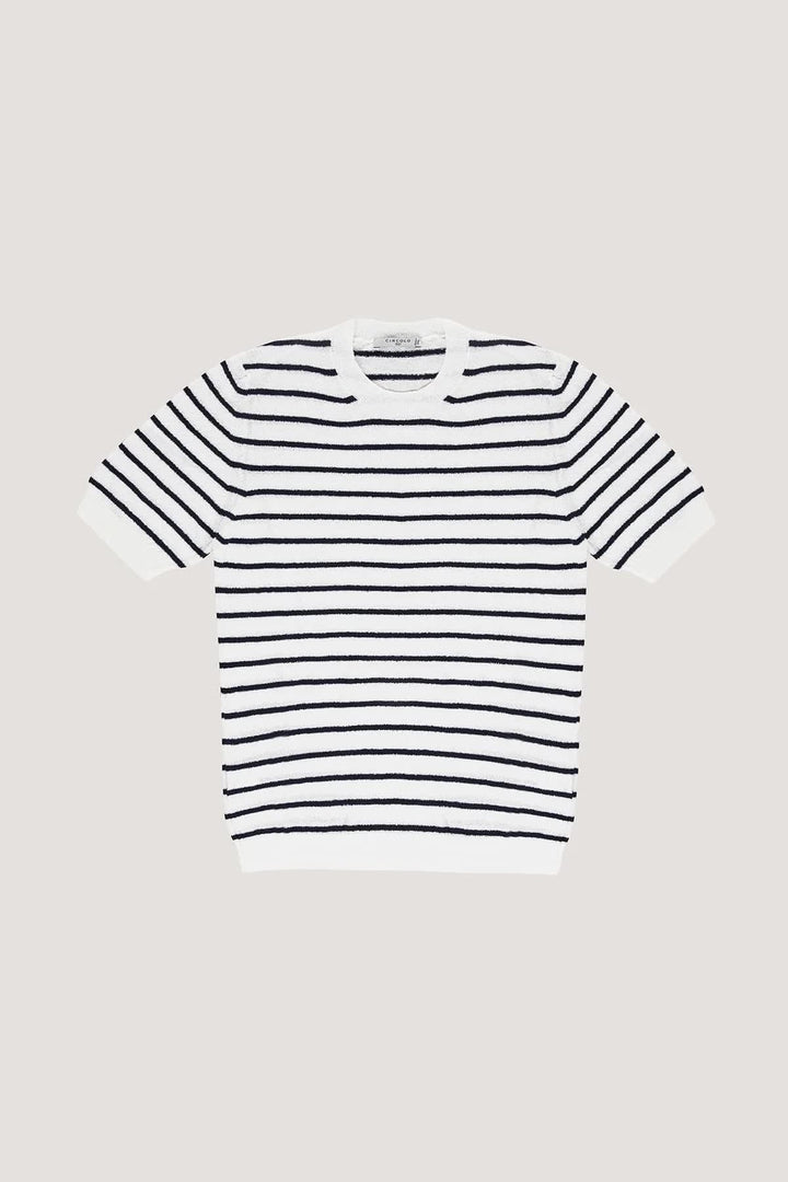 Vue de face T-shirt marinière en maille fine rayé noir et blanc Circolo pour homme - Valérie Simon