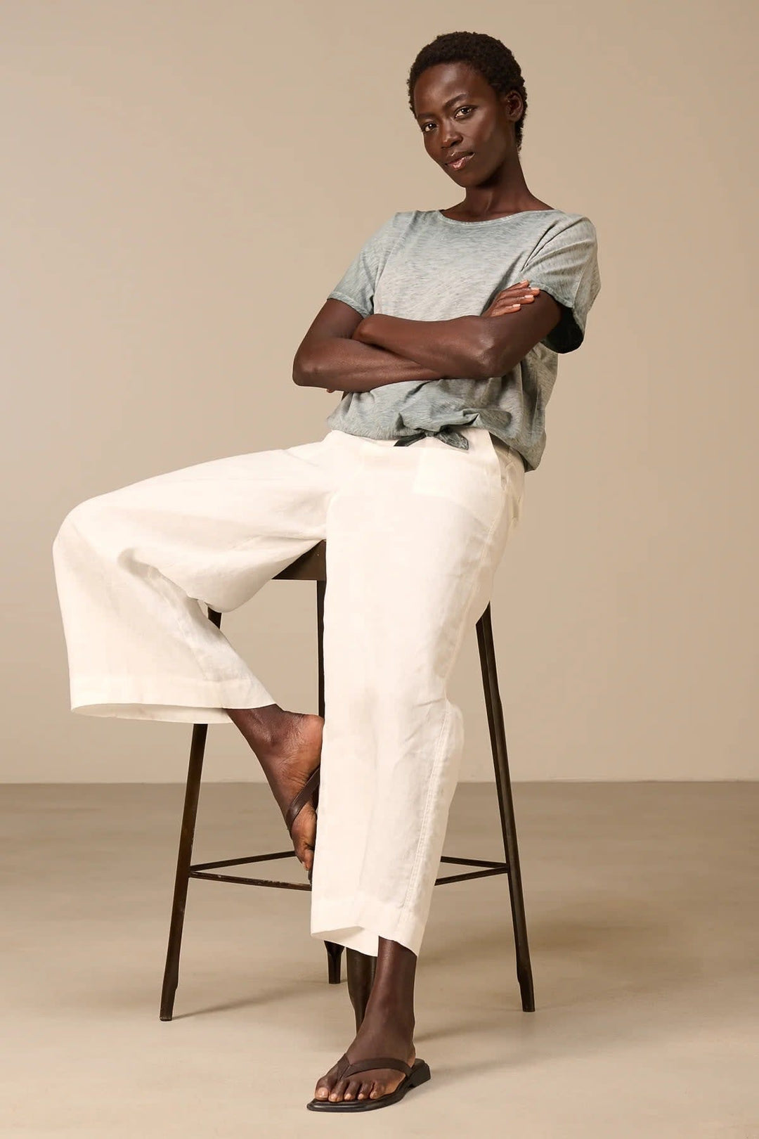 Front view of the Nile red short-sleeved tied-front T-shirt for women - Valérie Simon