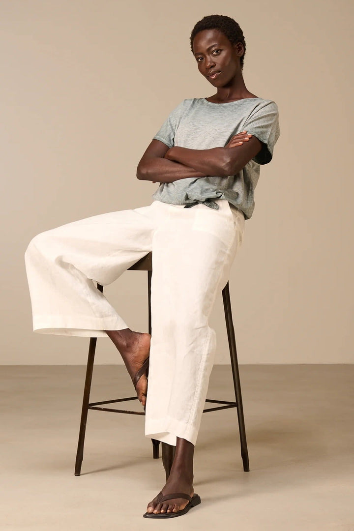 Front view of the Nile red short-sleeved tied-front T-shirt for women - Valérie Simon