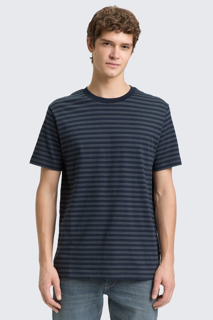 Front view of the Tom Tailor minimalist striped T-shirt for men in white and blue - Valérie Simon