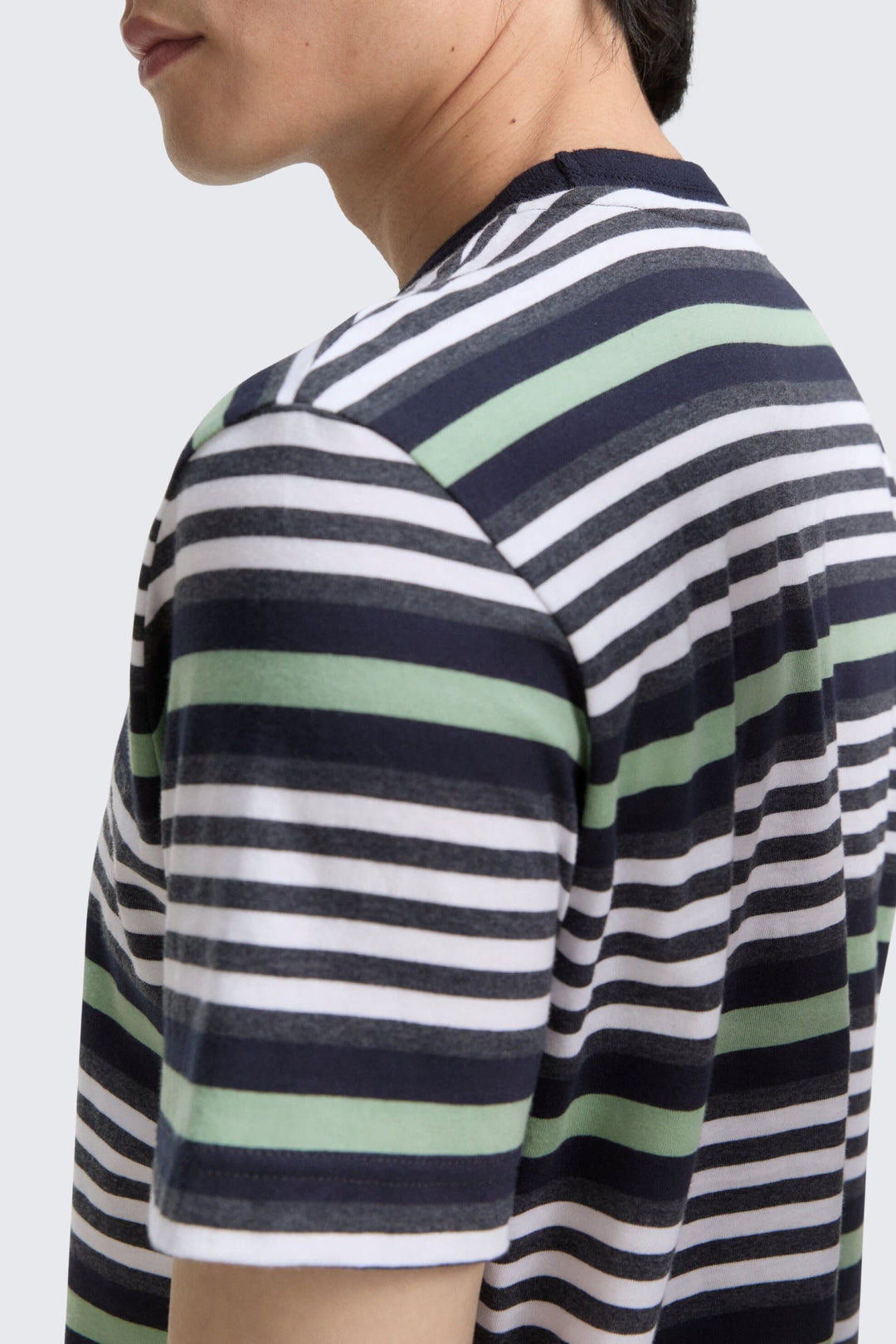 Front view: Modern striped Tom Tailor men&