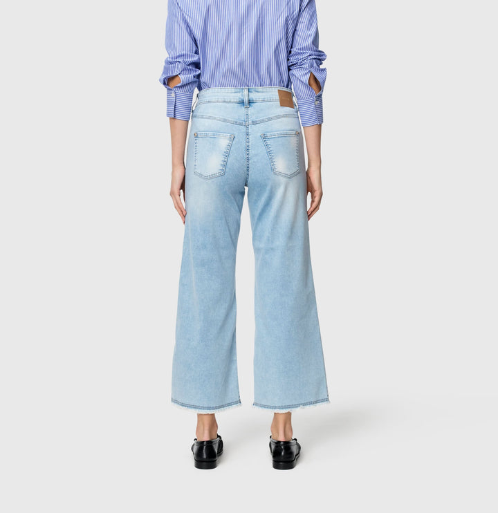Lightweight Dream wide cropped jeans