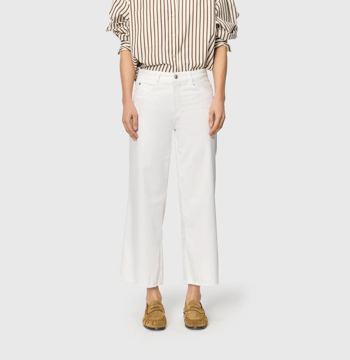 Lightweight Dream wide cropped jeans