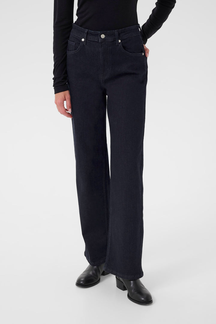 Jean Simona à jambe droite, taille mi-haute, légèrement ample, style polyvalent pour un look moderne.