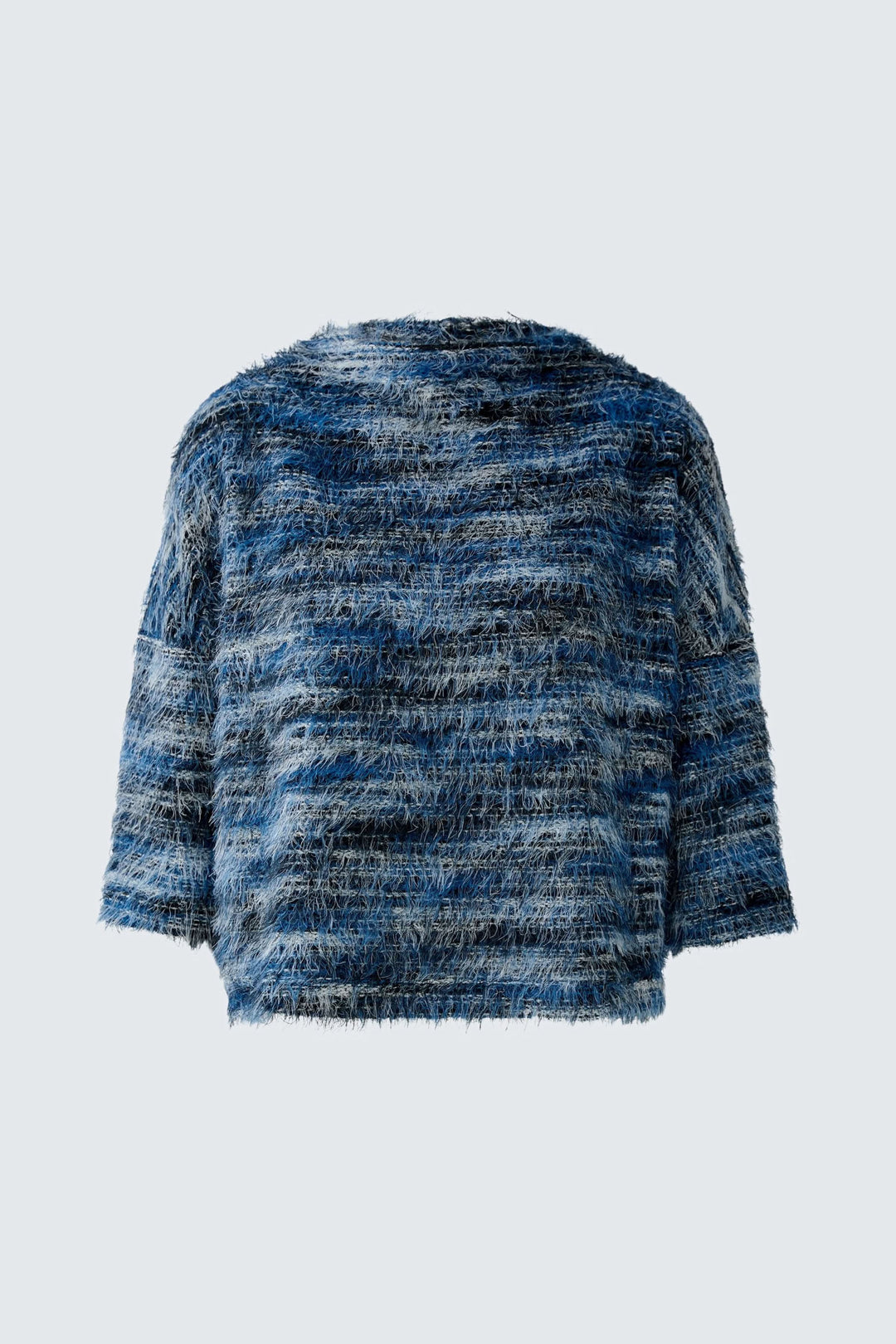 Chandail court en tricot moelleux, bleu et noir, à manches 1/2 et col montant, au dos décontracté.