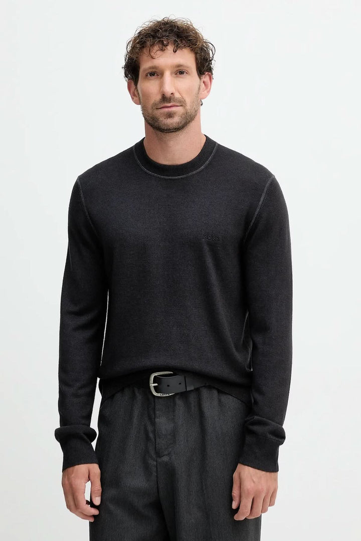 Virgin wool sweater with round neck