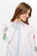 Chemise brodée à manches longues
