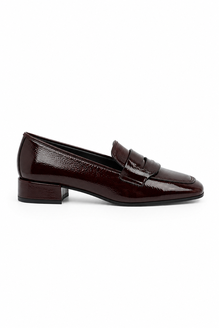 Mocassins vernis à petit talon