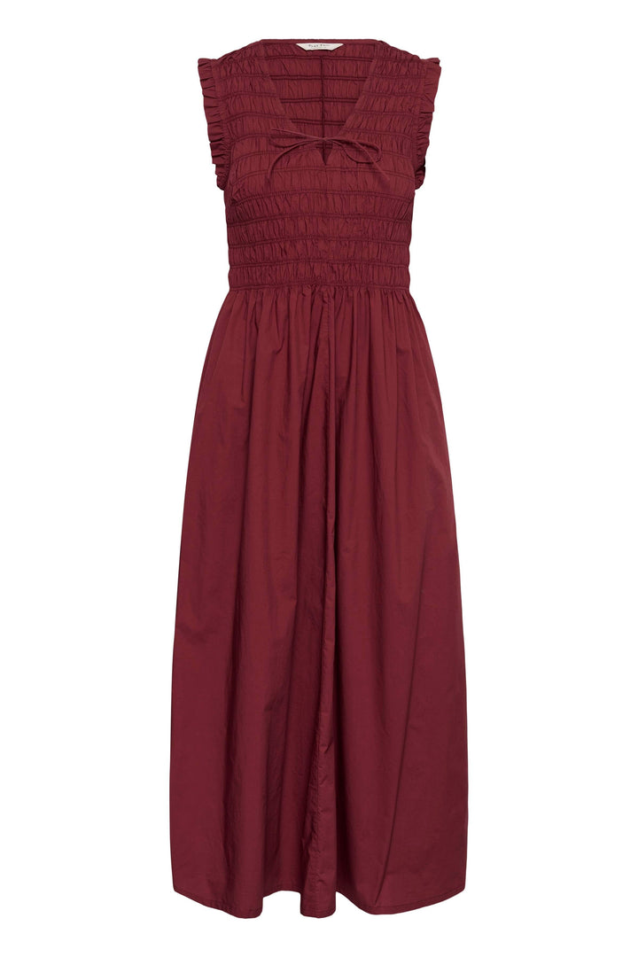 Robe Borgnette longue smockée sans manches avec encolure en V et poches latérales, offrant une silhouette féminine et élégante.