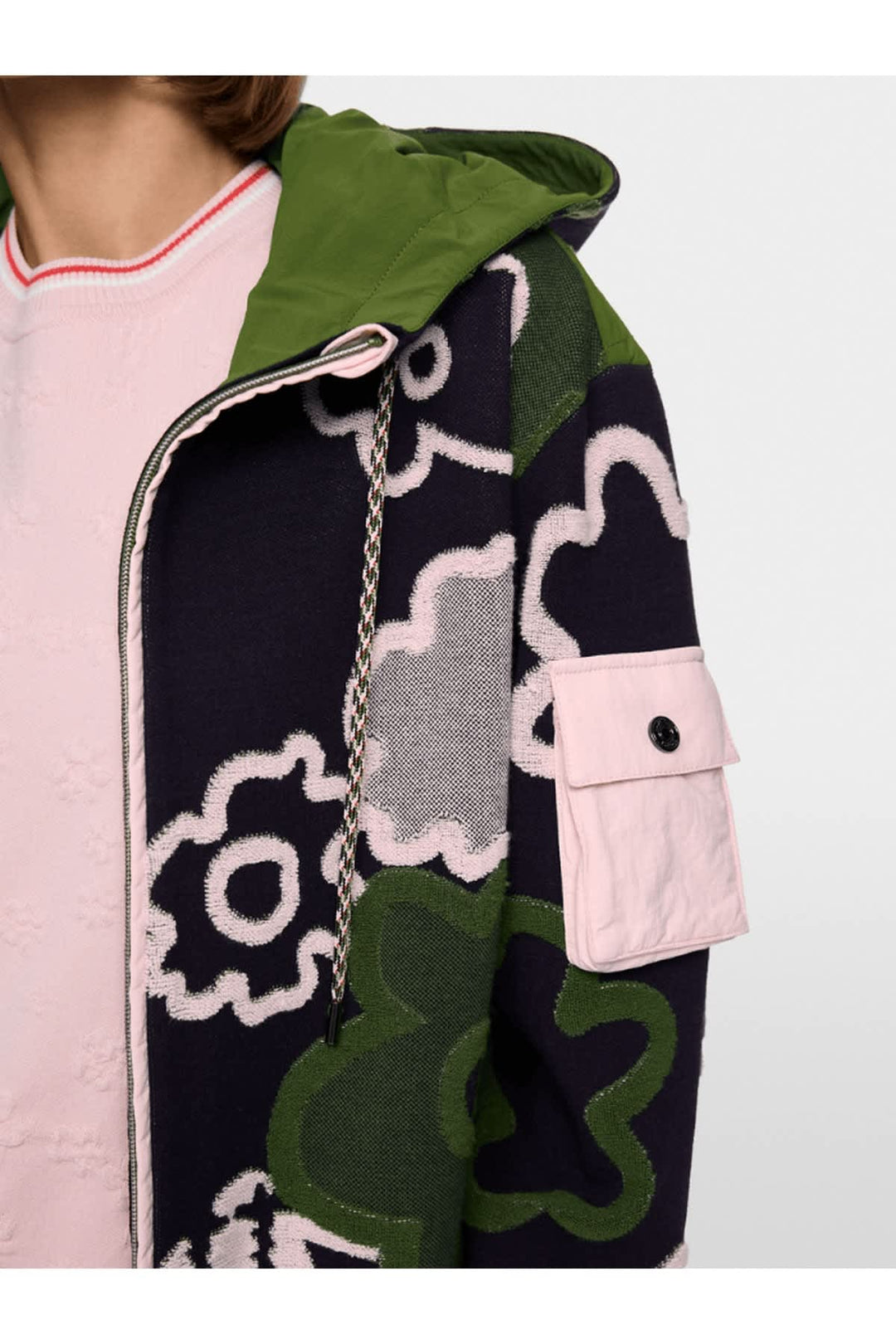 Veste à capuchon à motif floral vue de face pour femme Marc Cain